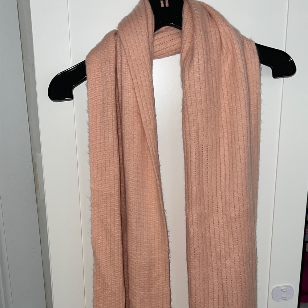 H&M over sized Soft Pink knit  Scarf